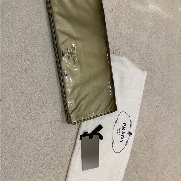 Authentic Prada clutch - Picture 4 of 10
